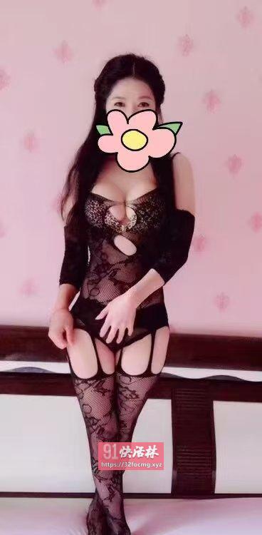 白云水润白嫩妹
