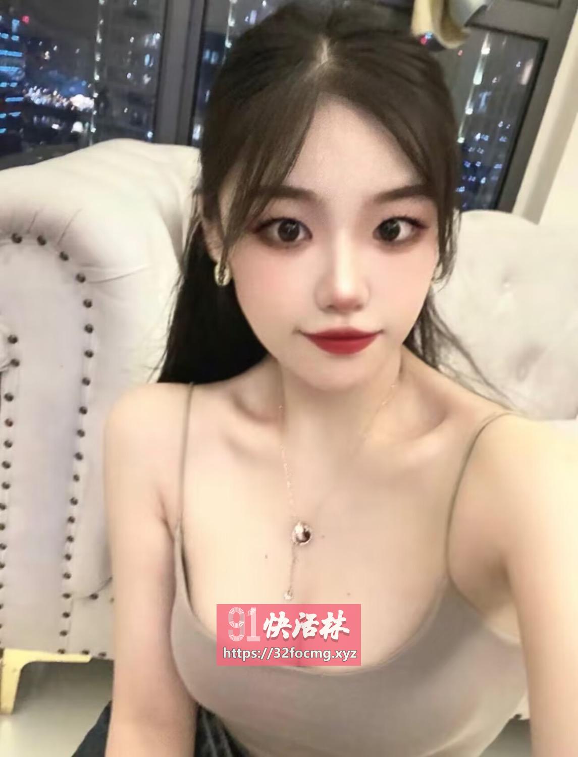 性格温柔友善小姐姐