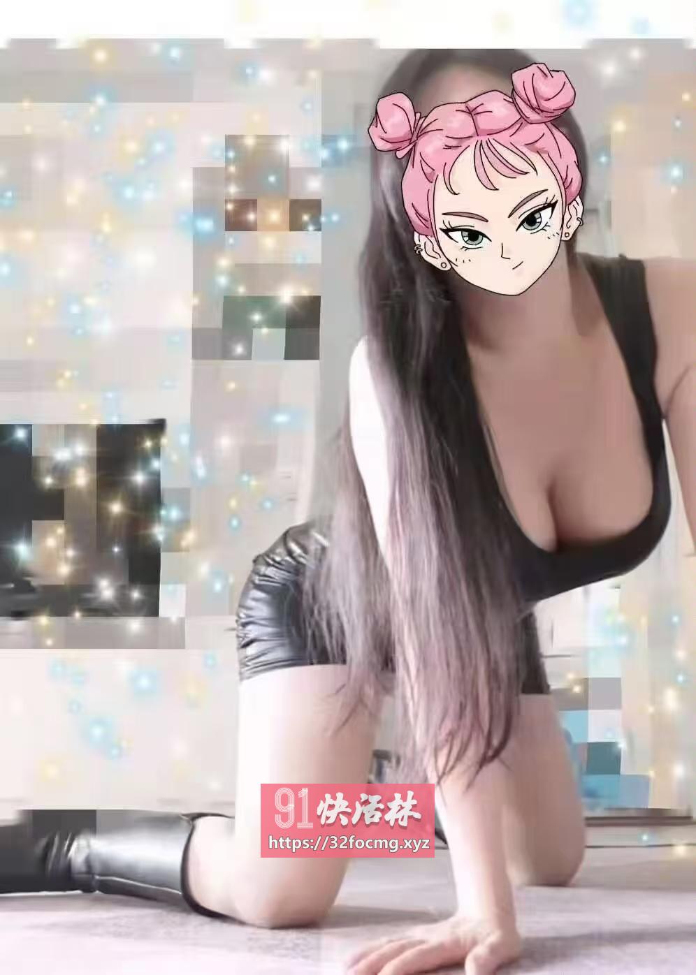 玩丝足的大胸老师