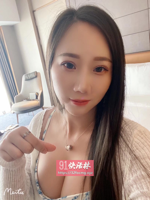 粉嫩水多邻家美少女
