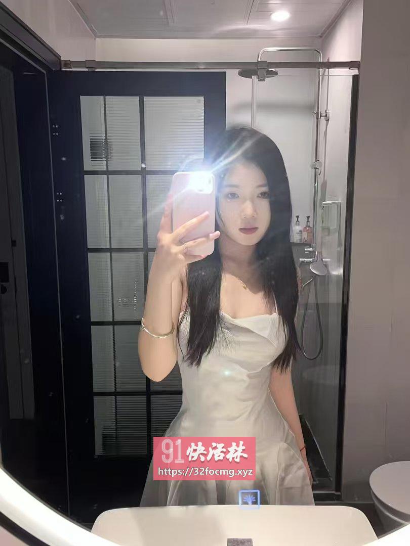 杭州公寓兼职的粉嫩妹子