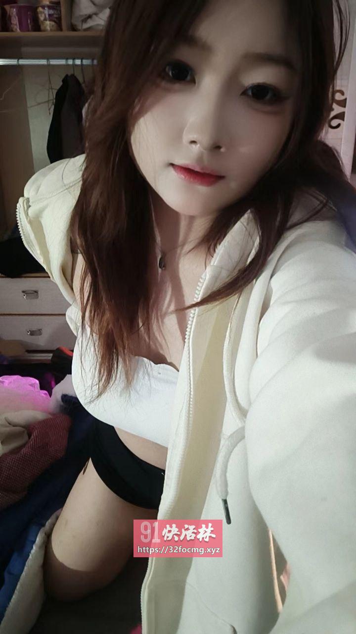郑州小姐姐有点娇羞骚穴很紧操爽后声音好听