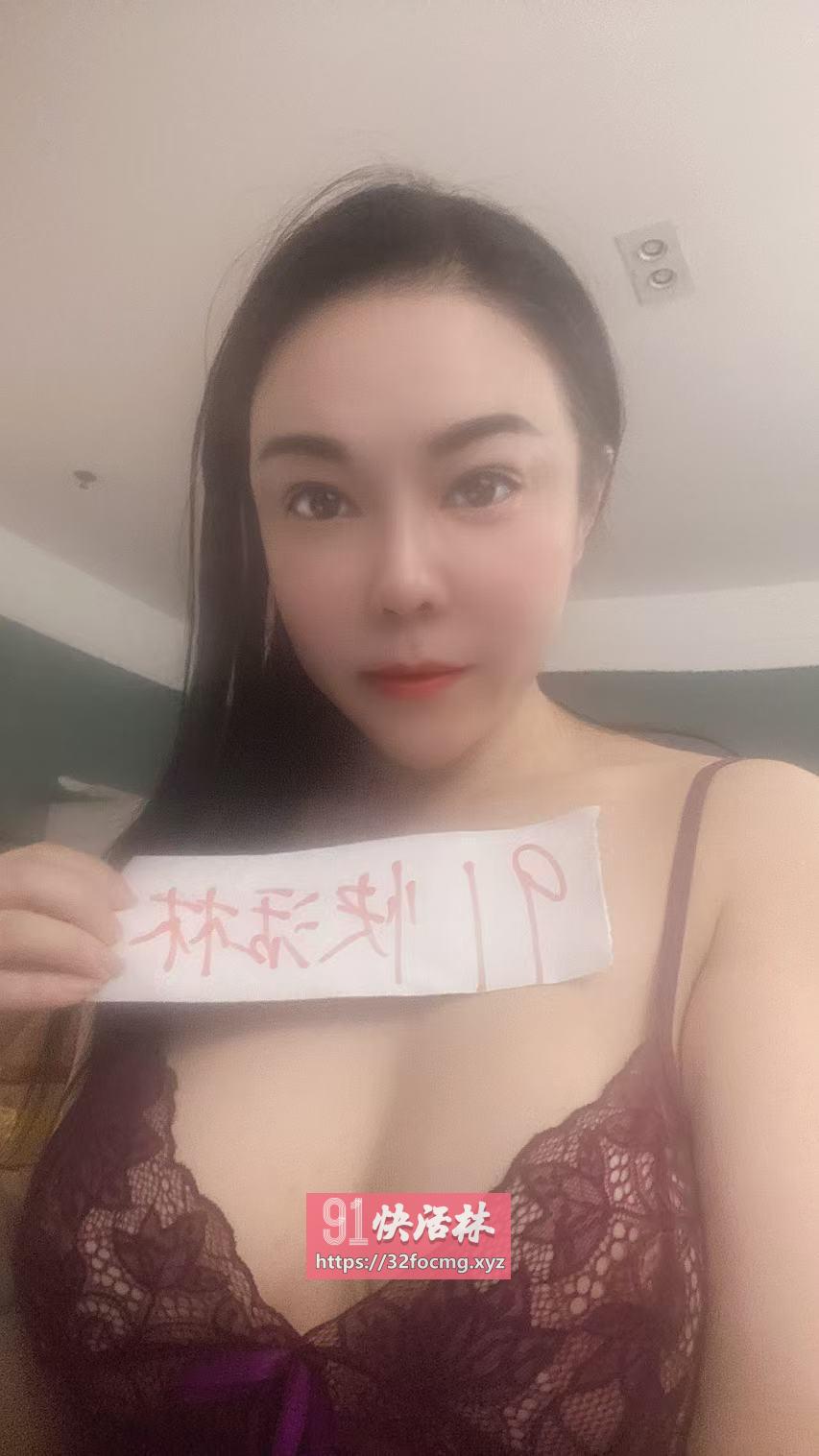 春节不打烊大奶御姐