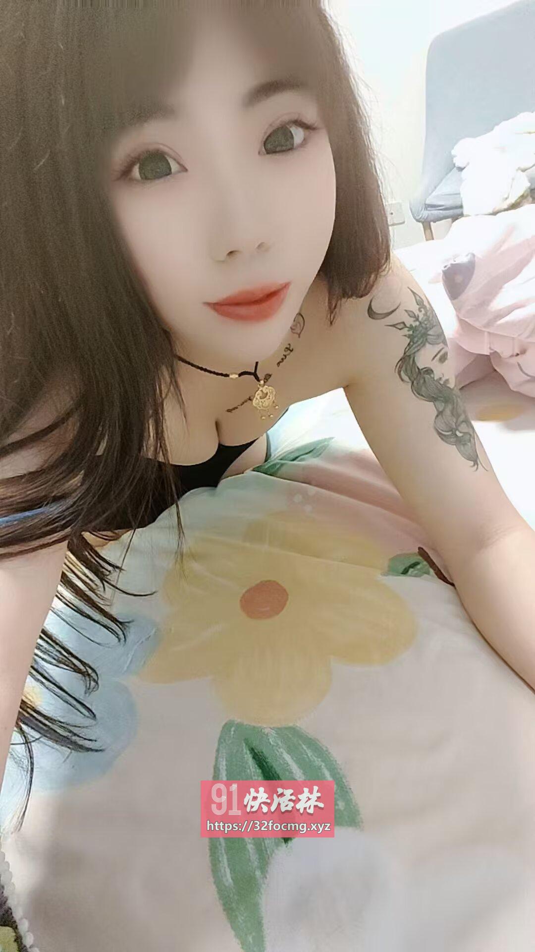 南山性感纯欲嫩妹
