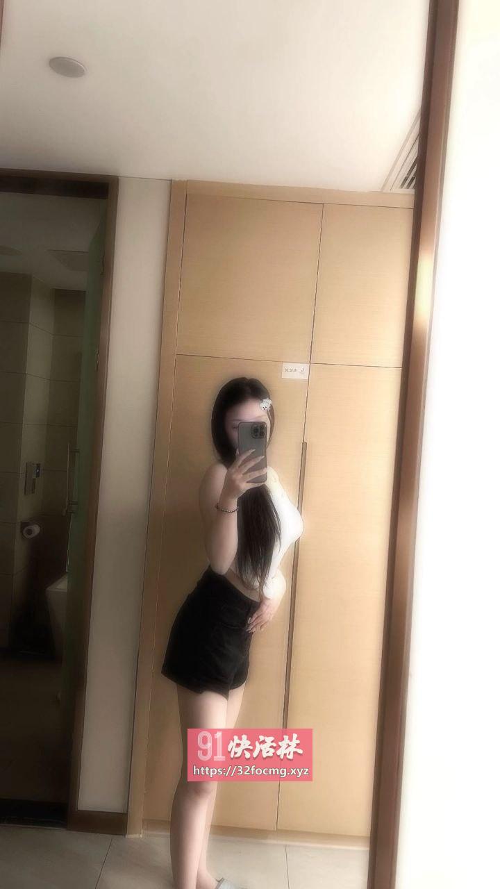 贵阳花果园00后嫩妹熙宝