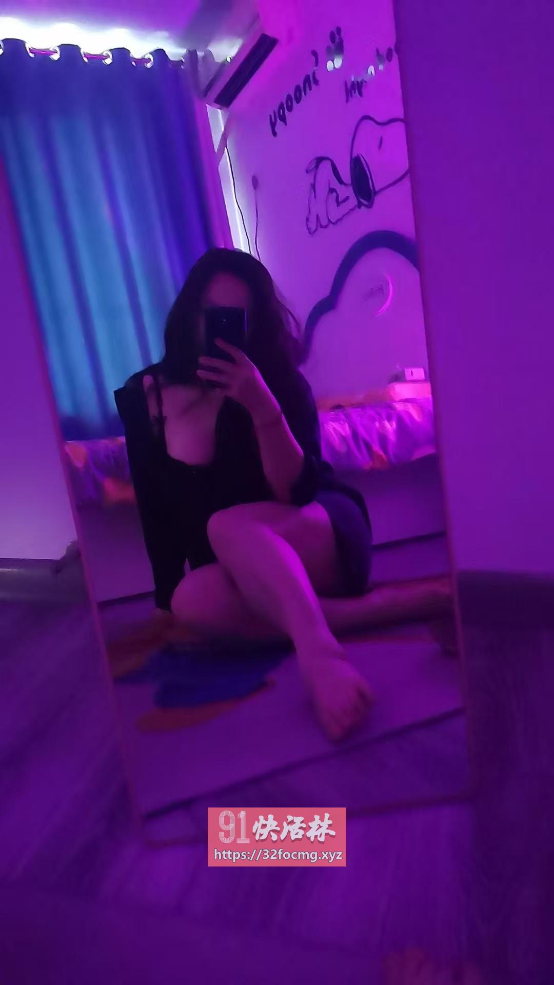 此女很骚很会撩