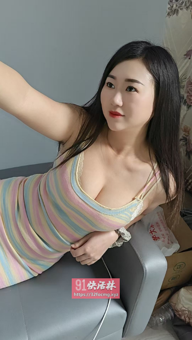天河大胸妹子