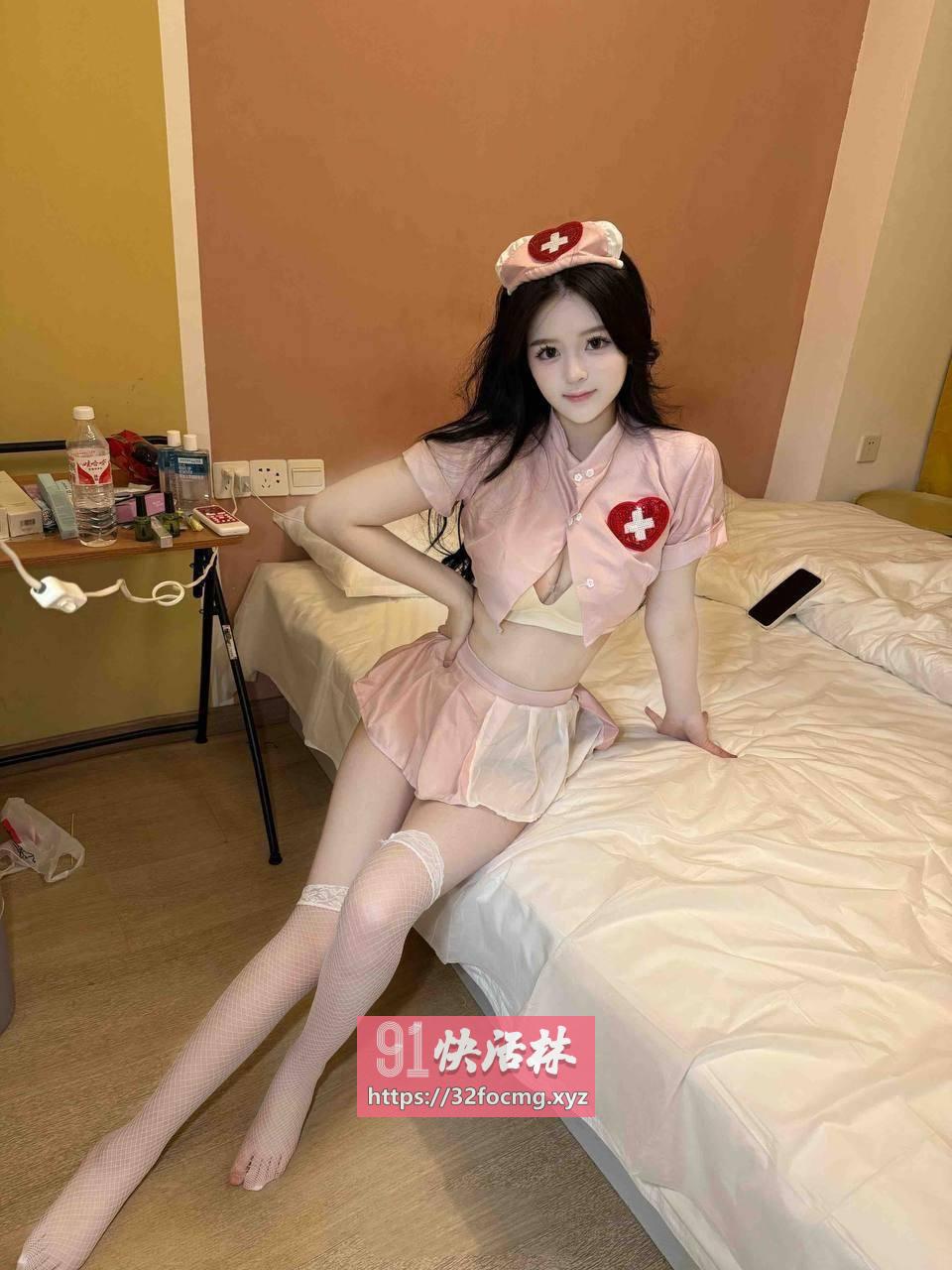 美艳制服性感小茹