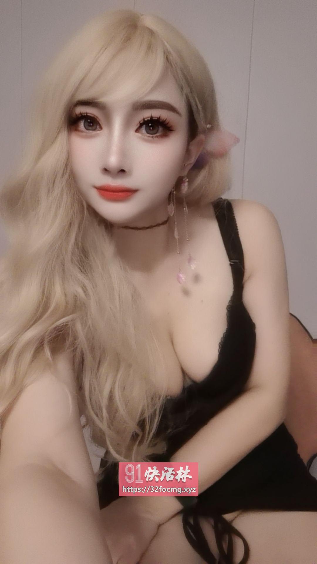 风骚性感服务系妹子
