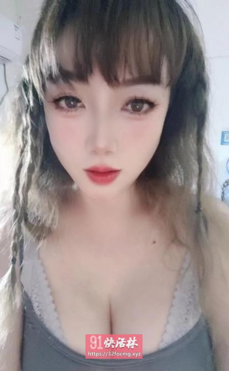 大胸少妇