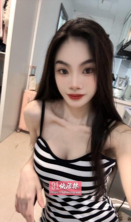武侯年轻漂亮小骚货服务很到位