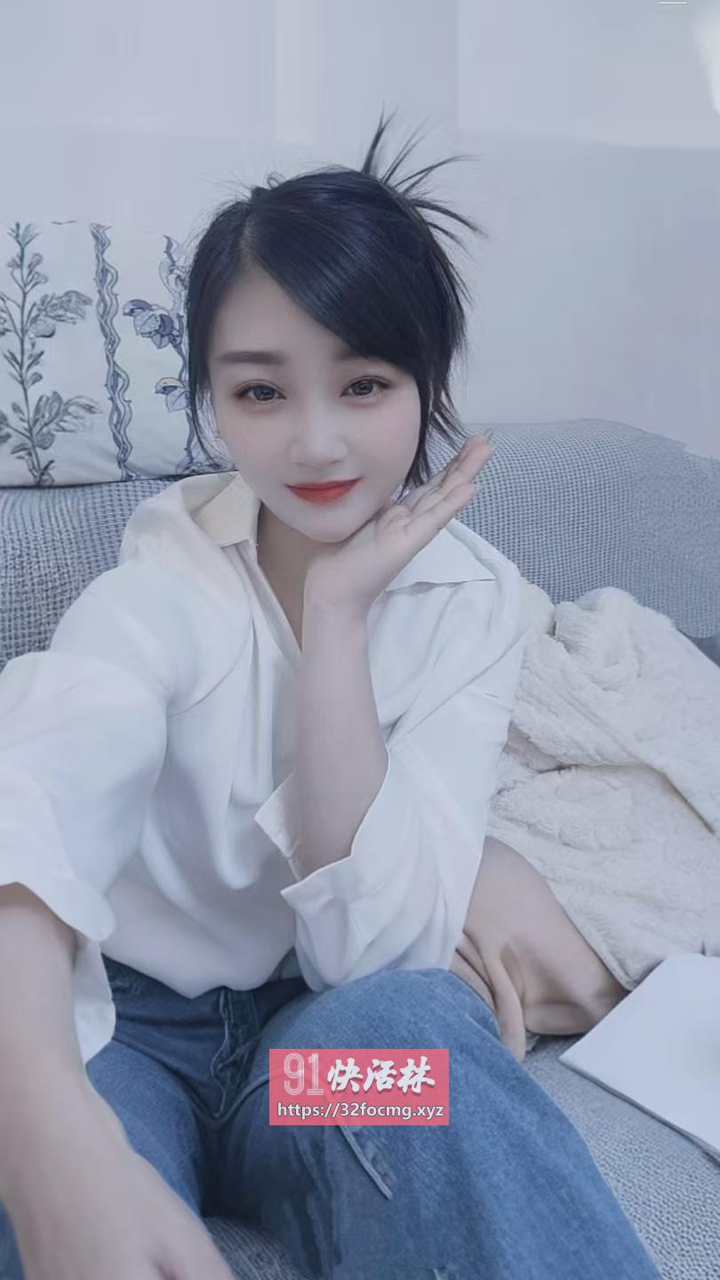 制服美腿小咪
