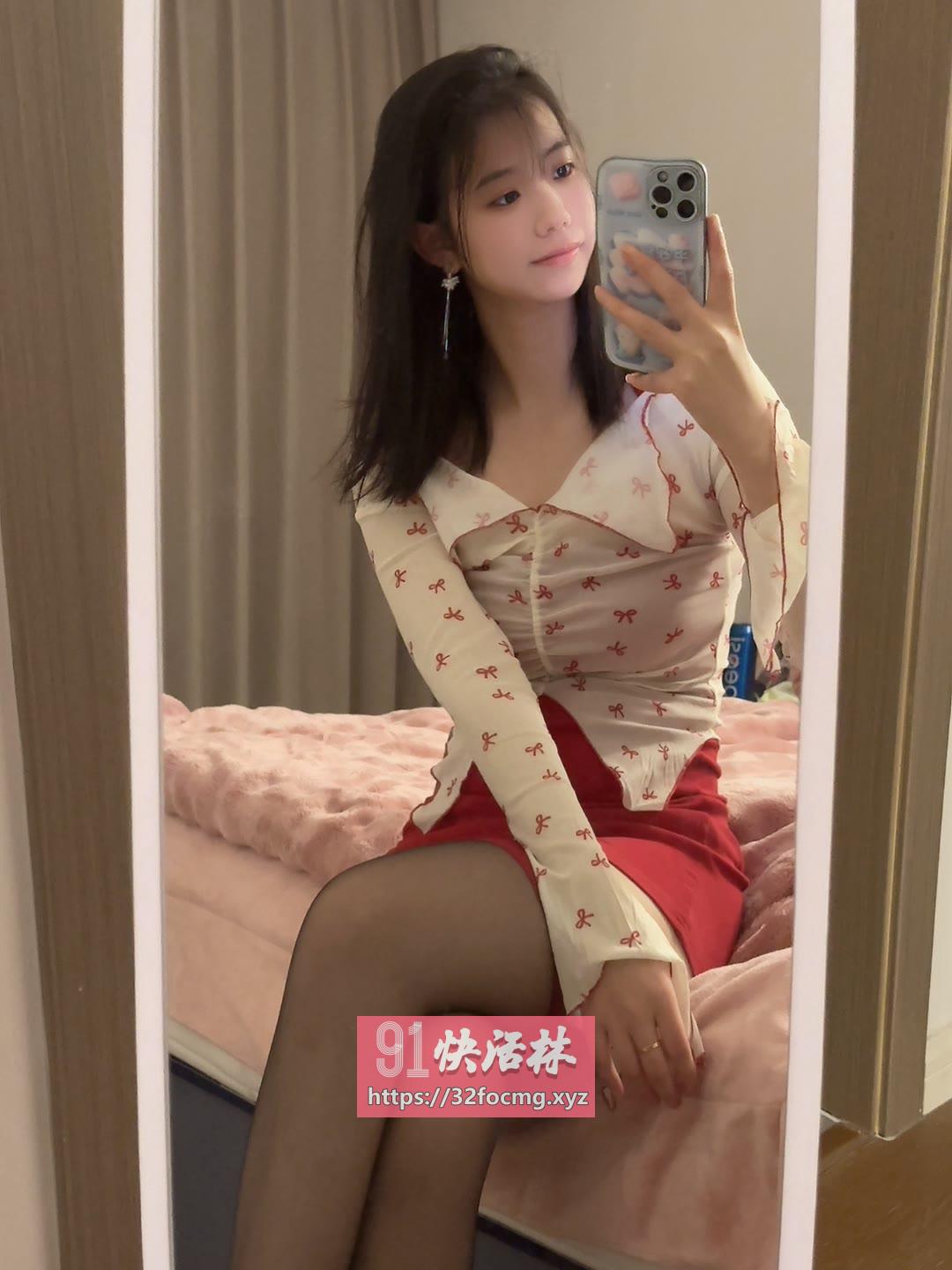 极品骚妹身材火辣服务还不错