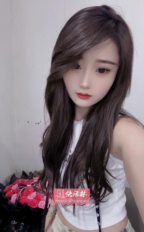 甜美可爱的小妹妹
