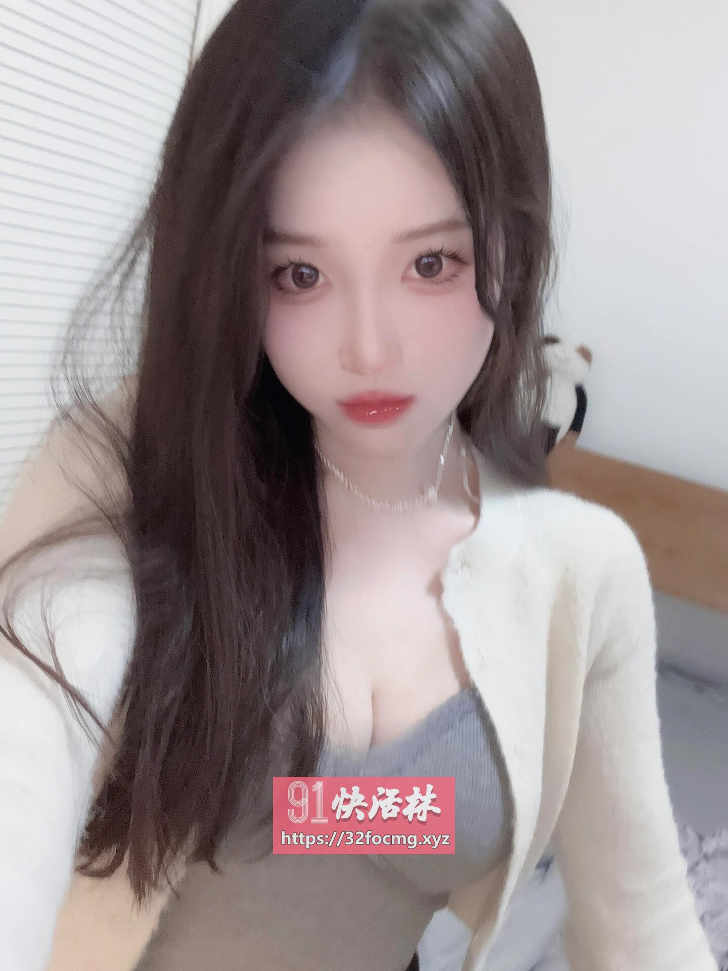 腰细胸大颜值老师