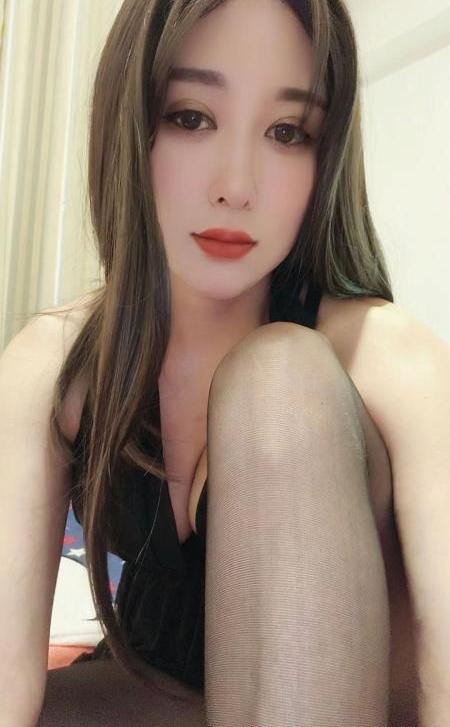 南城风韵性感小倩