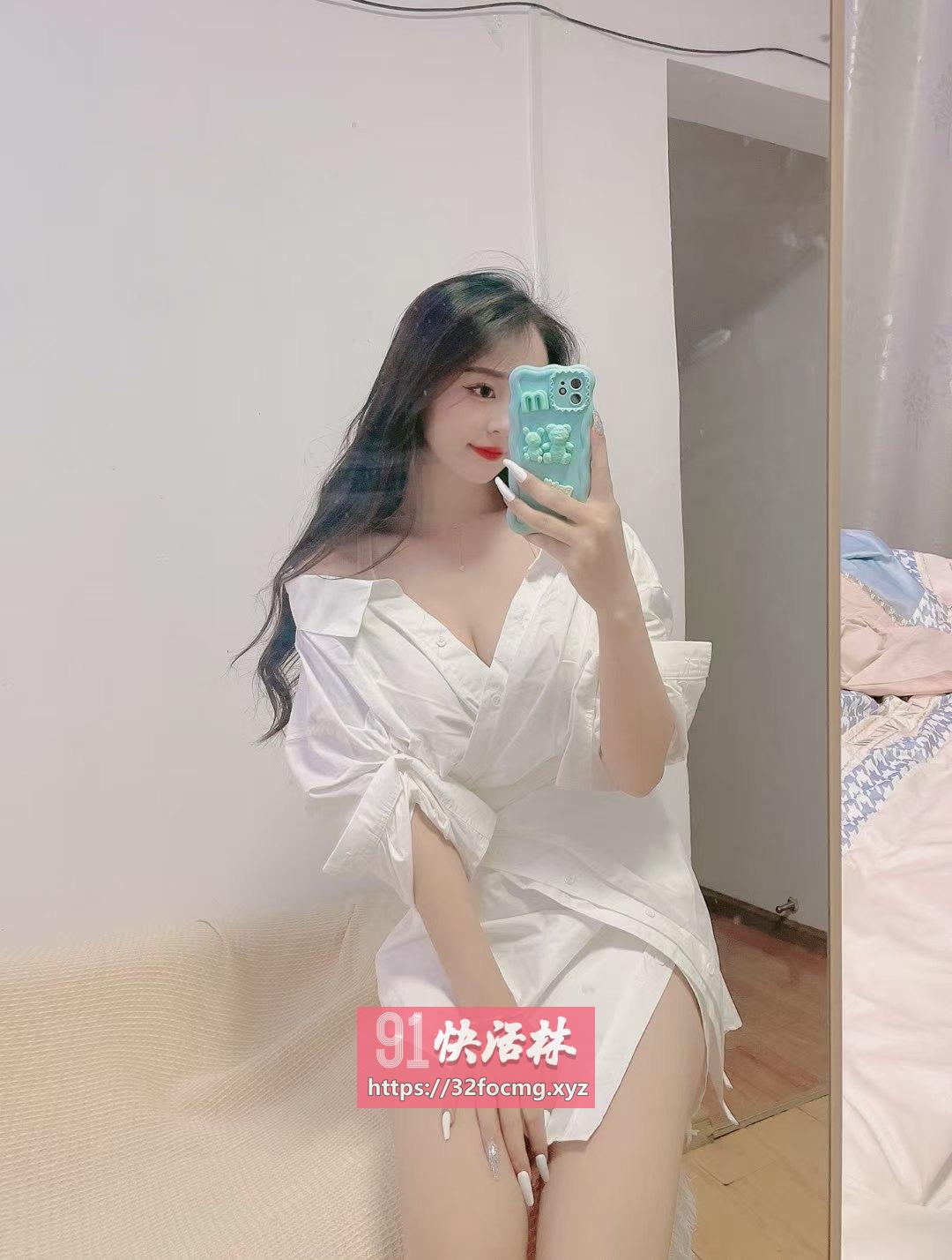 北京小萌开心果.颜值,身材超级棒.