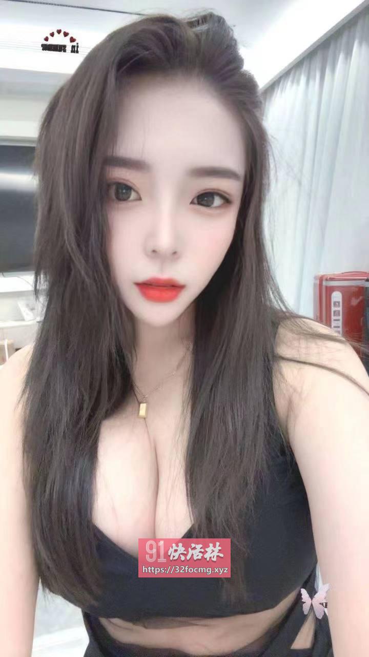 天河白皙粉嫩大奶妹