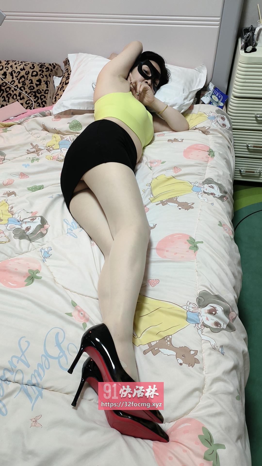 肤白气质韵味少妇