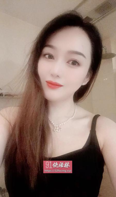 外纯内骚的淫娃