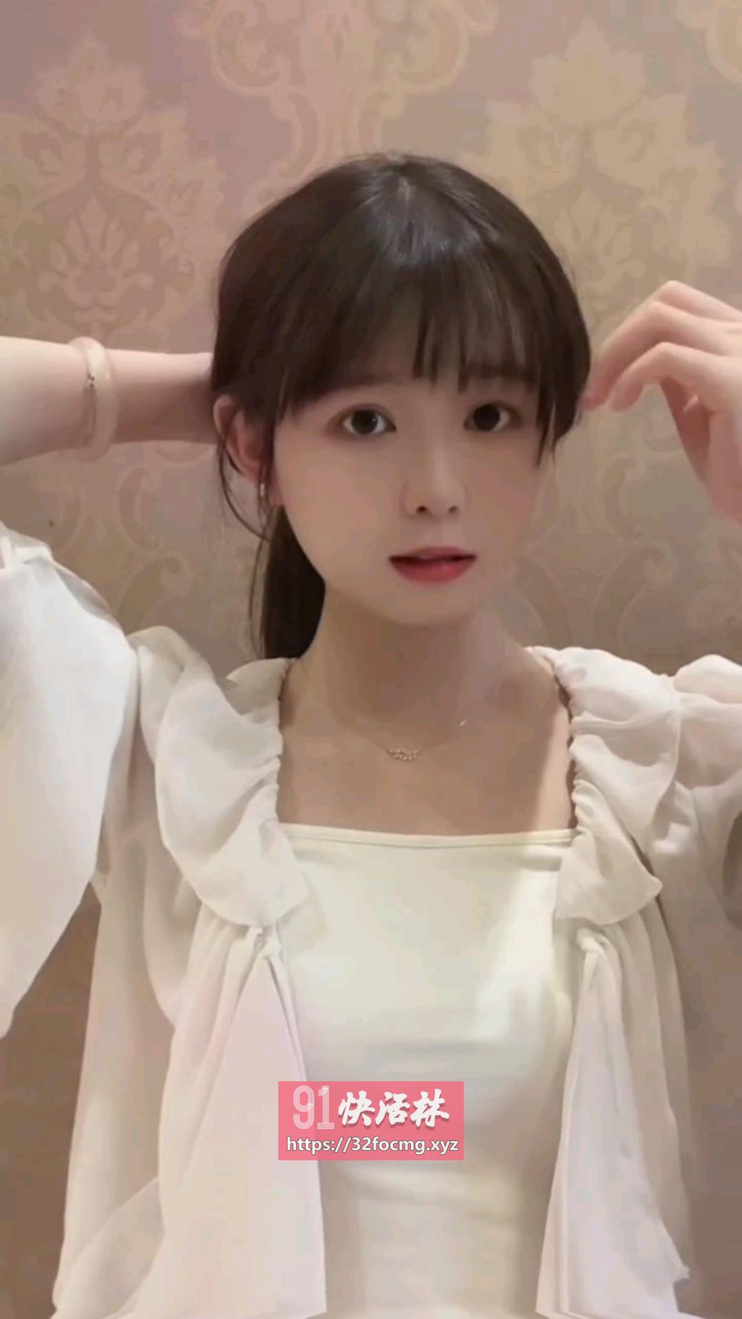 极品性感温和娇小妹子让我舍不得用力
