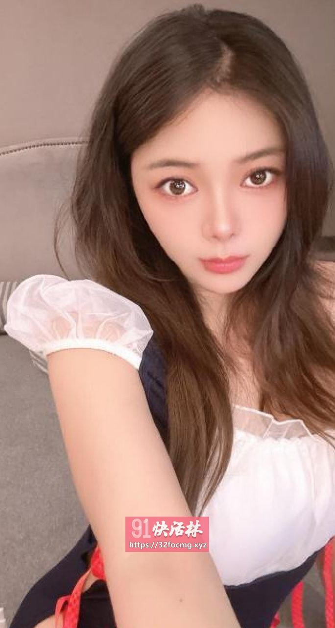 苗条纤细小野猫