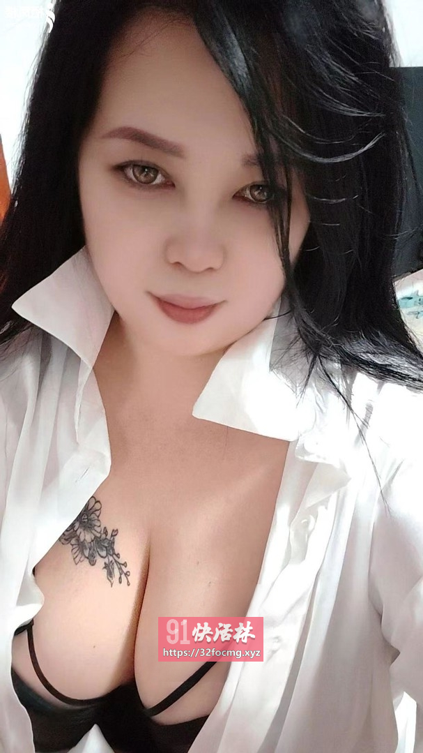 放得开的御姐大奶