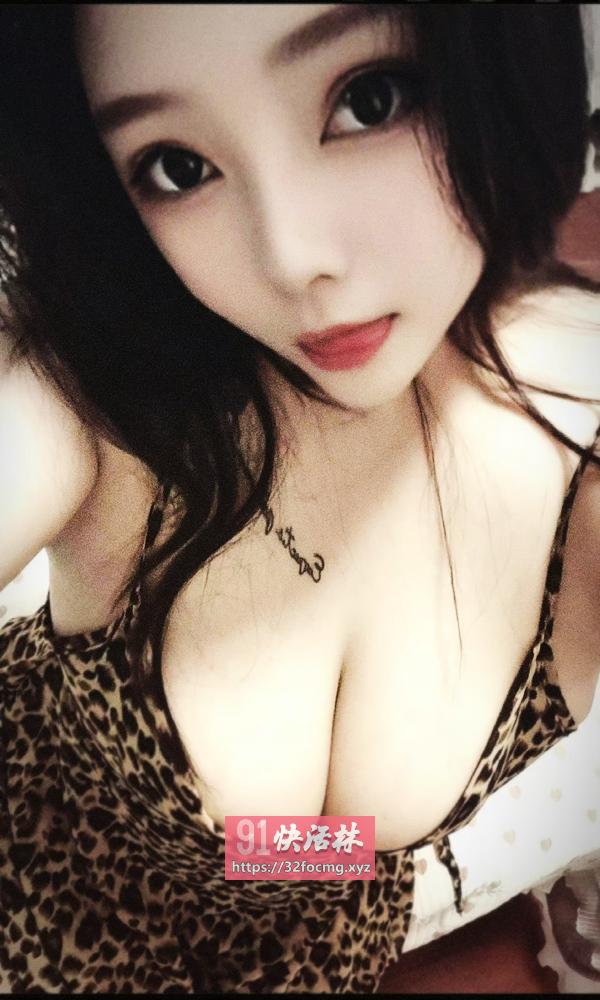 管城区性感翘臀妹子