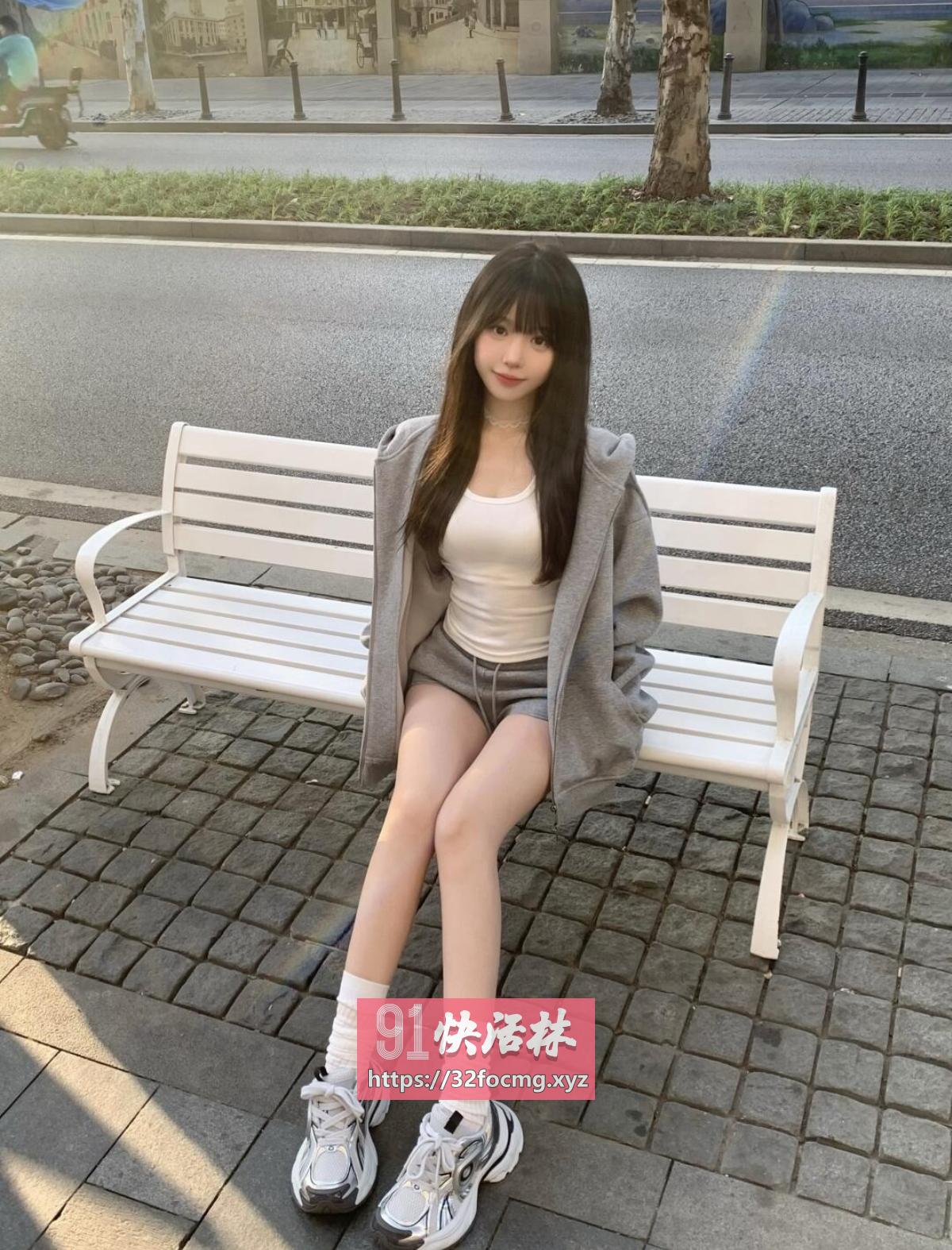 海珠白虎合租公寓悦悦