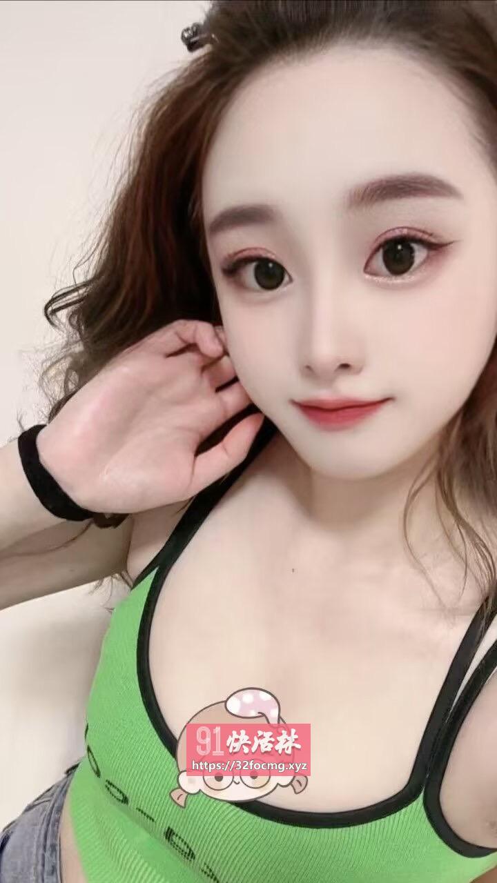 福田风骚诱人白嫩妹
