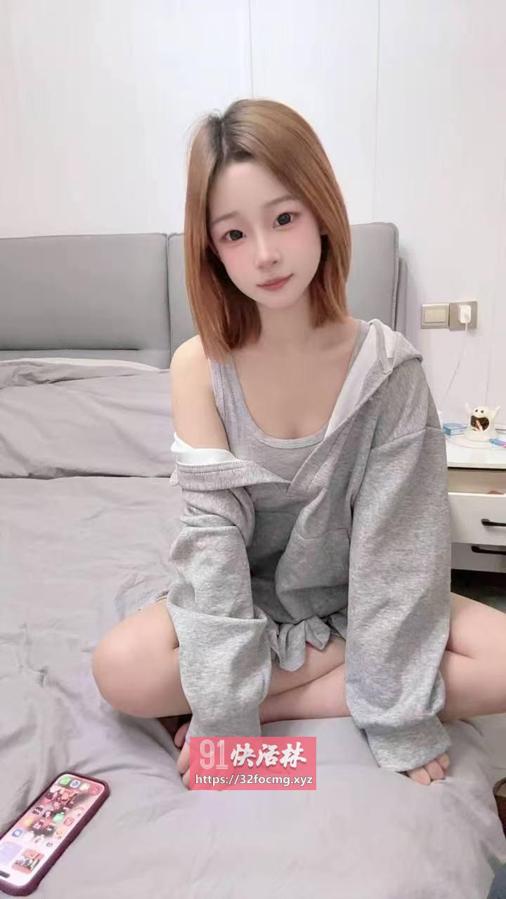 南湖娇小粉嫩妹