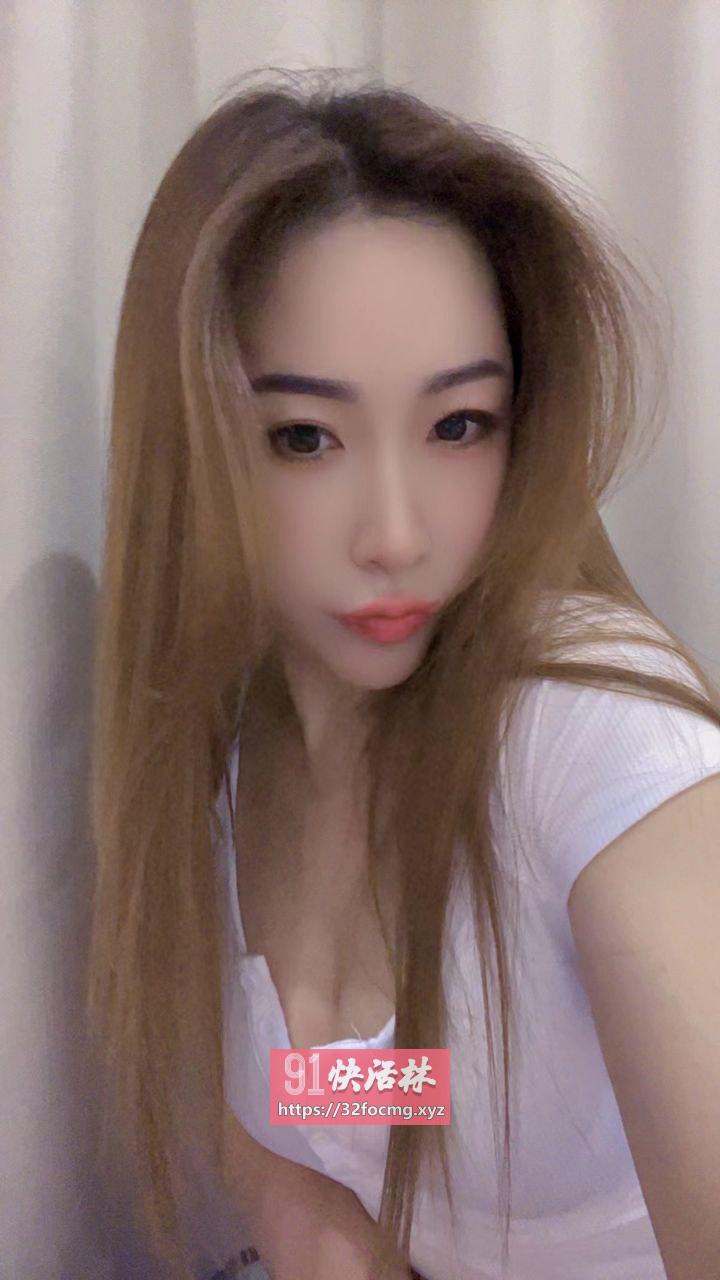 大美妞韵味十足