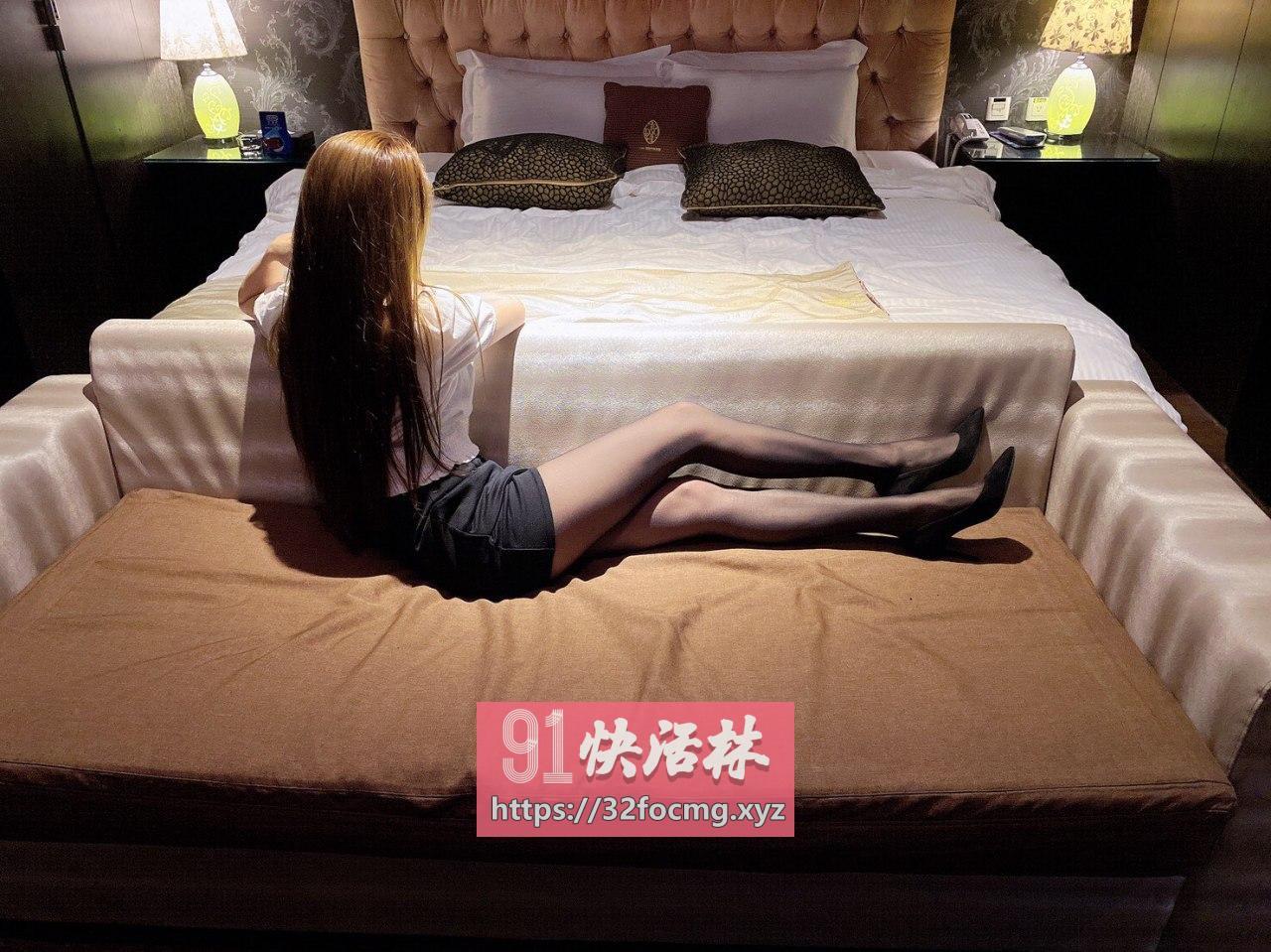 美体的诱惑，鲍鱼B一字马爽翻！