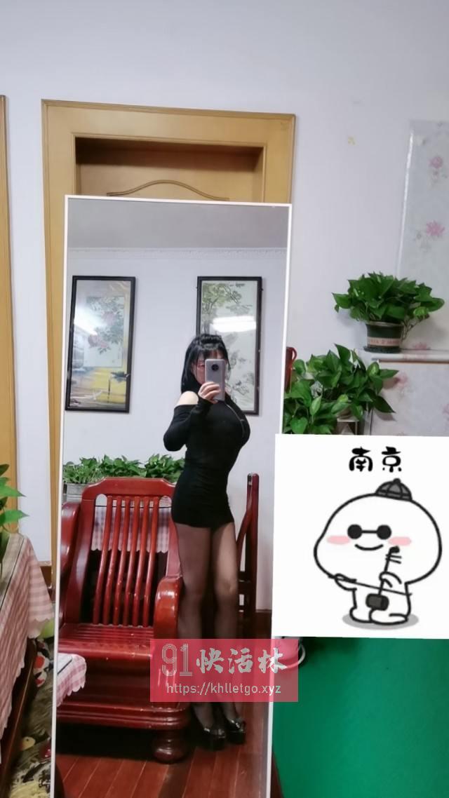 鼓楼丰臀美乳少妇