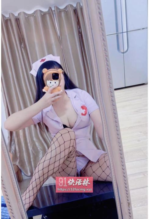 宝安白皙三点粉嫩妹
