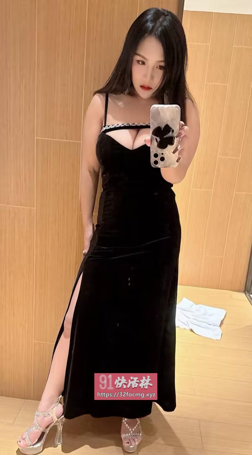 气质长腿服务型美女