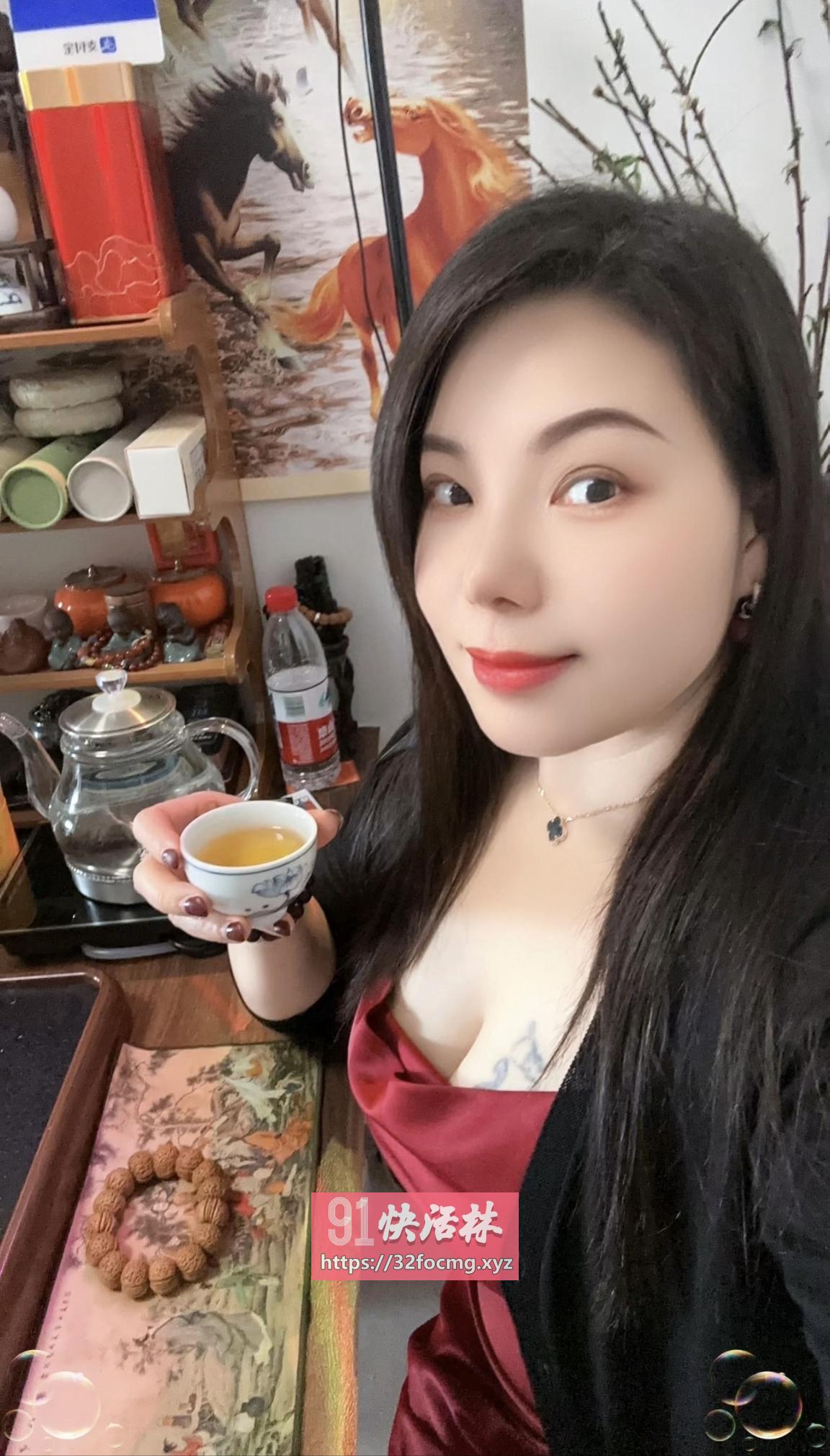 玄武丰满女郎佳怡