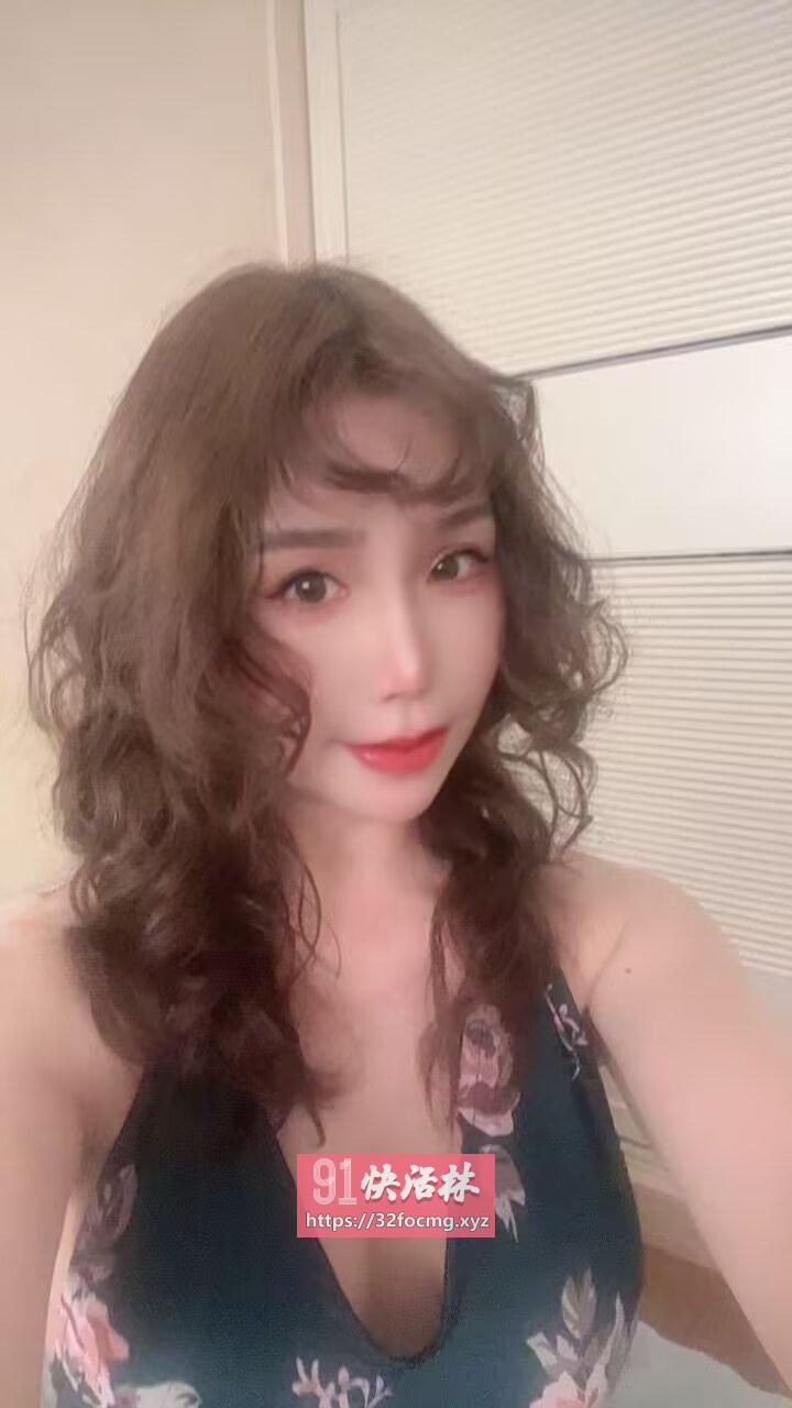 气质长腿翘臀骚货