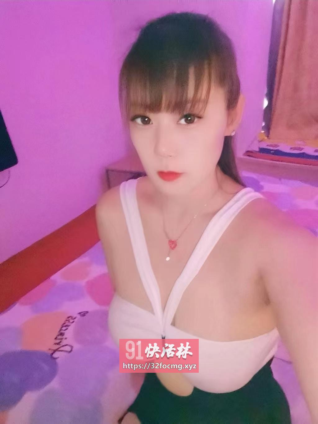 性价比丰满大白兔小姐姐