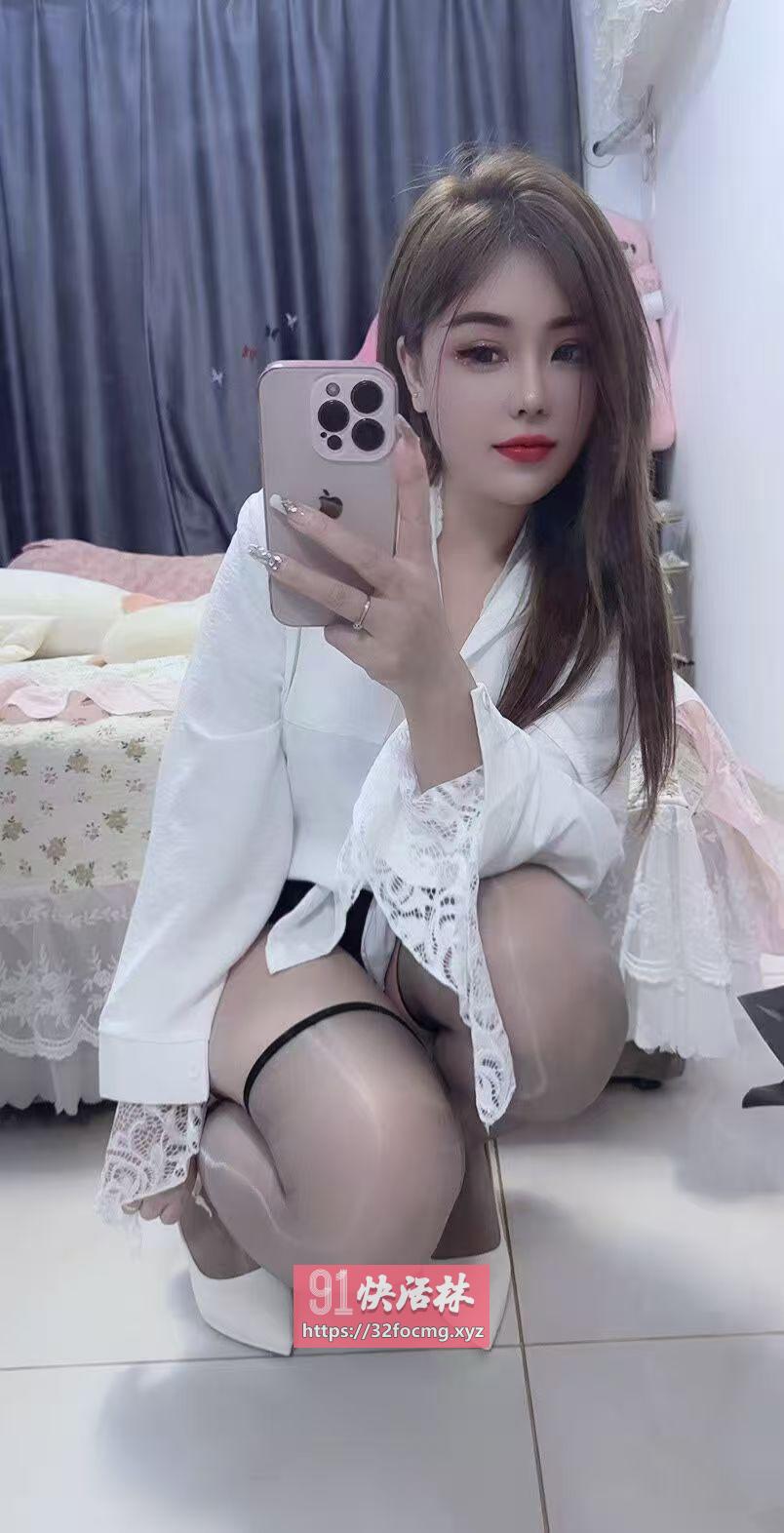 西安蜜桃臀妹妹逼紧水多