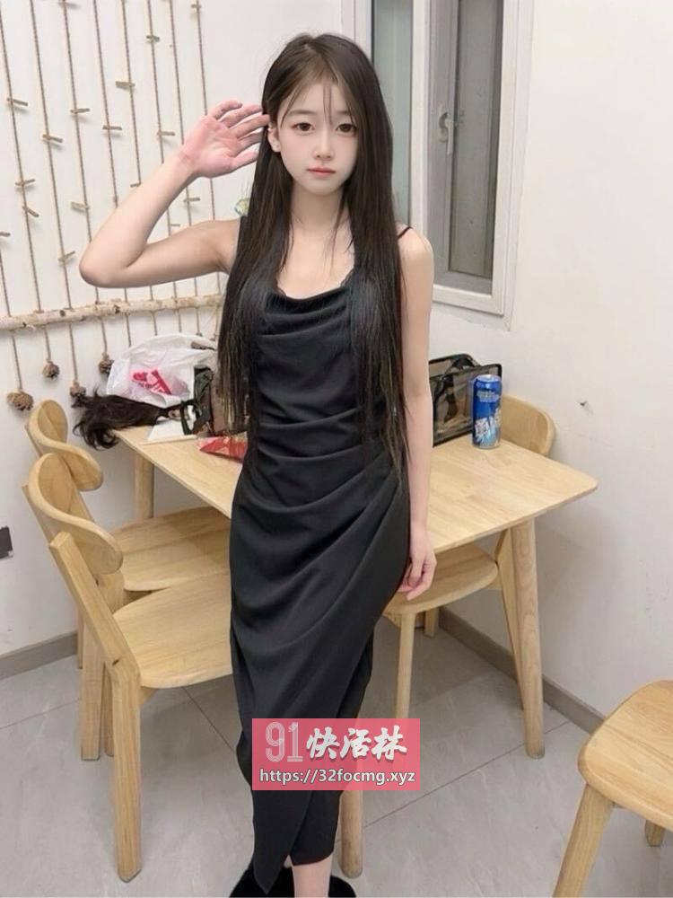 南城抚魅性感小骚货