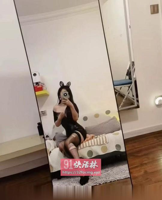 体验少数民族风情大奶
