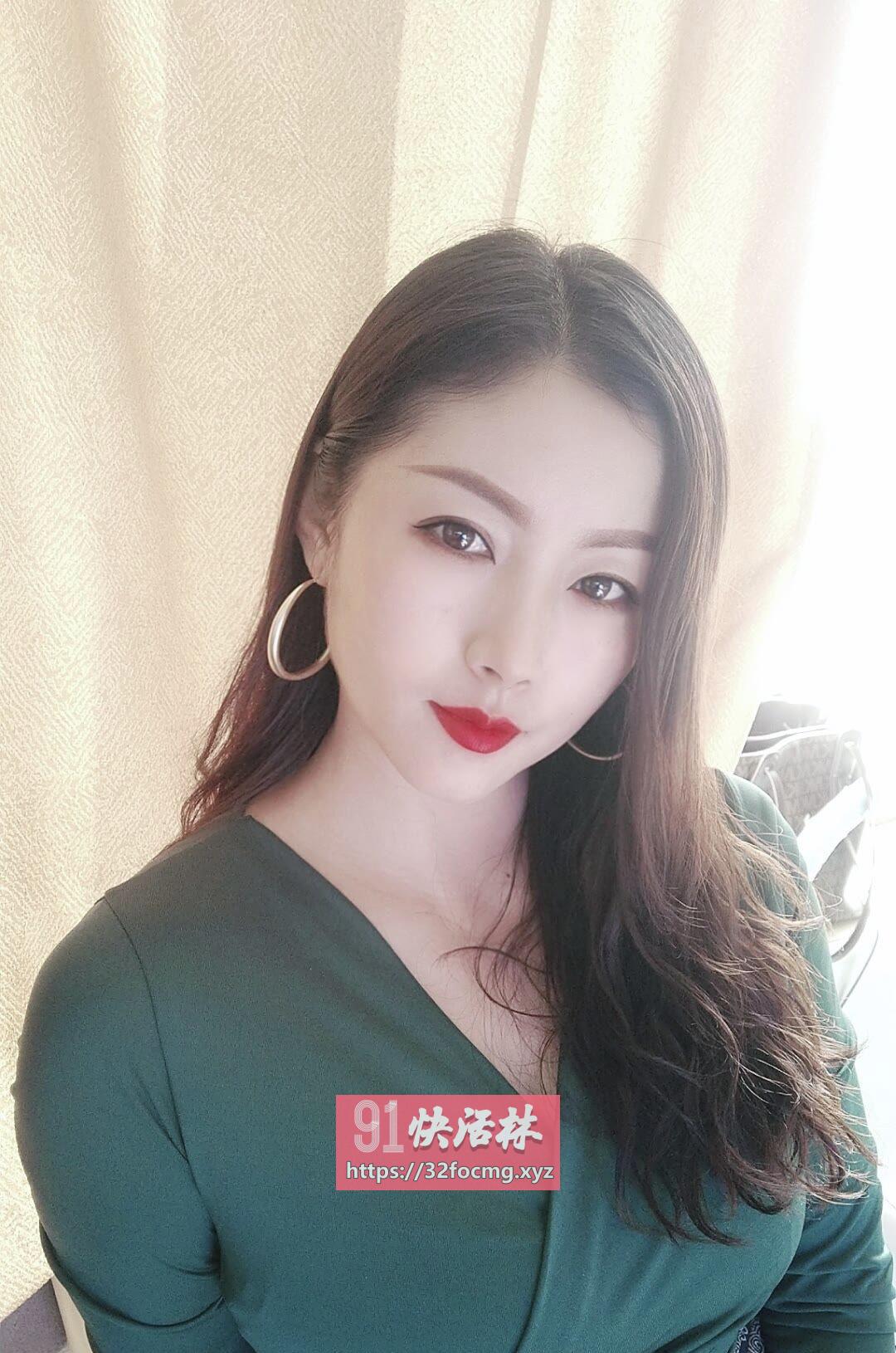 崇川大胸丰满妩媚性感温柔