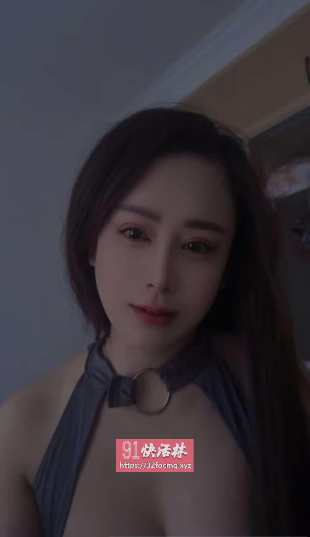 后紧桃粉