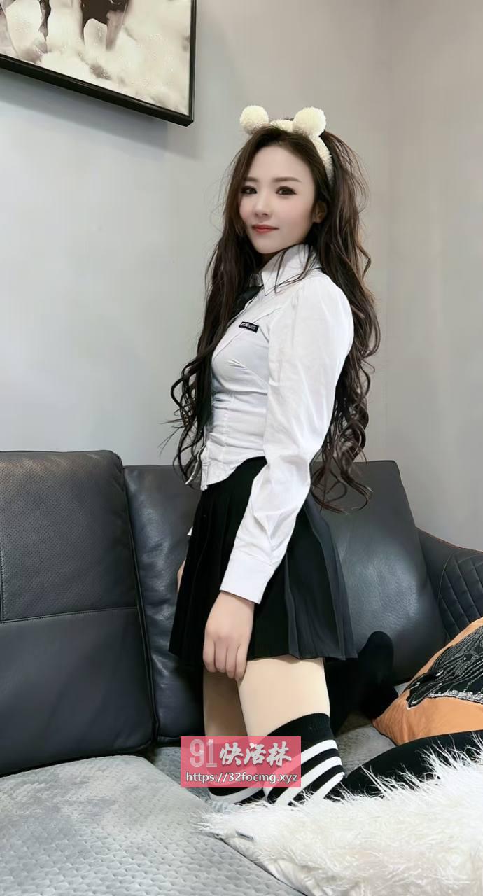 兼职风骚小嫩妹