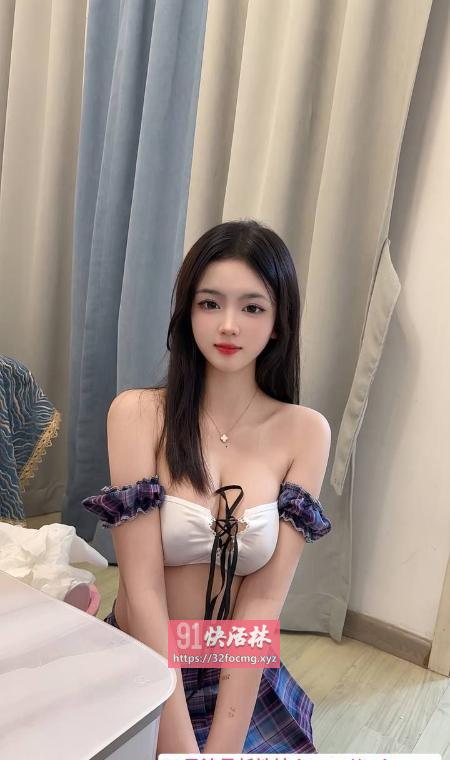 小妖精身材火辣服务到位
