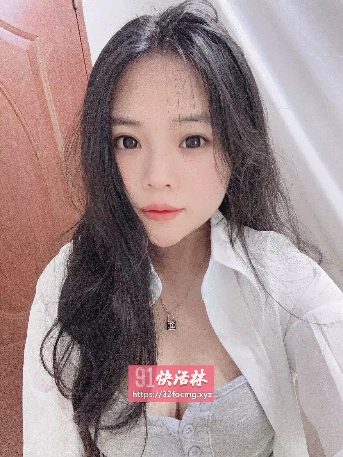 金水前凸后翘闷骚少女
