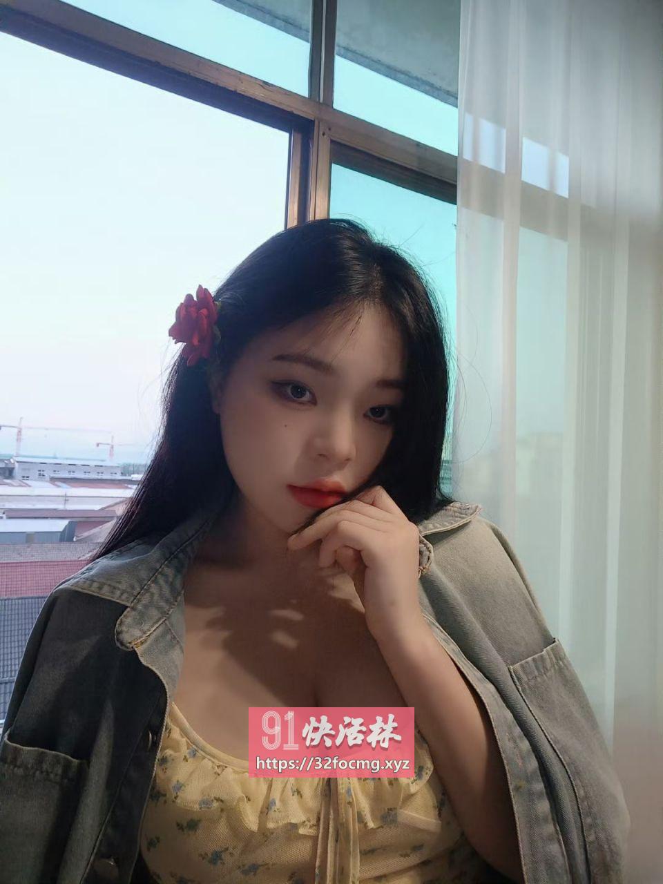 南山清纯多汁嫩女