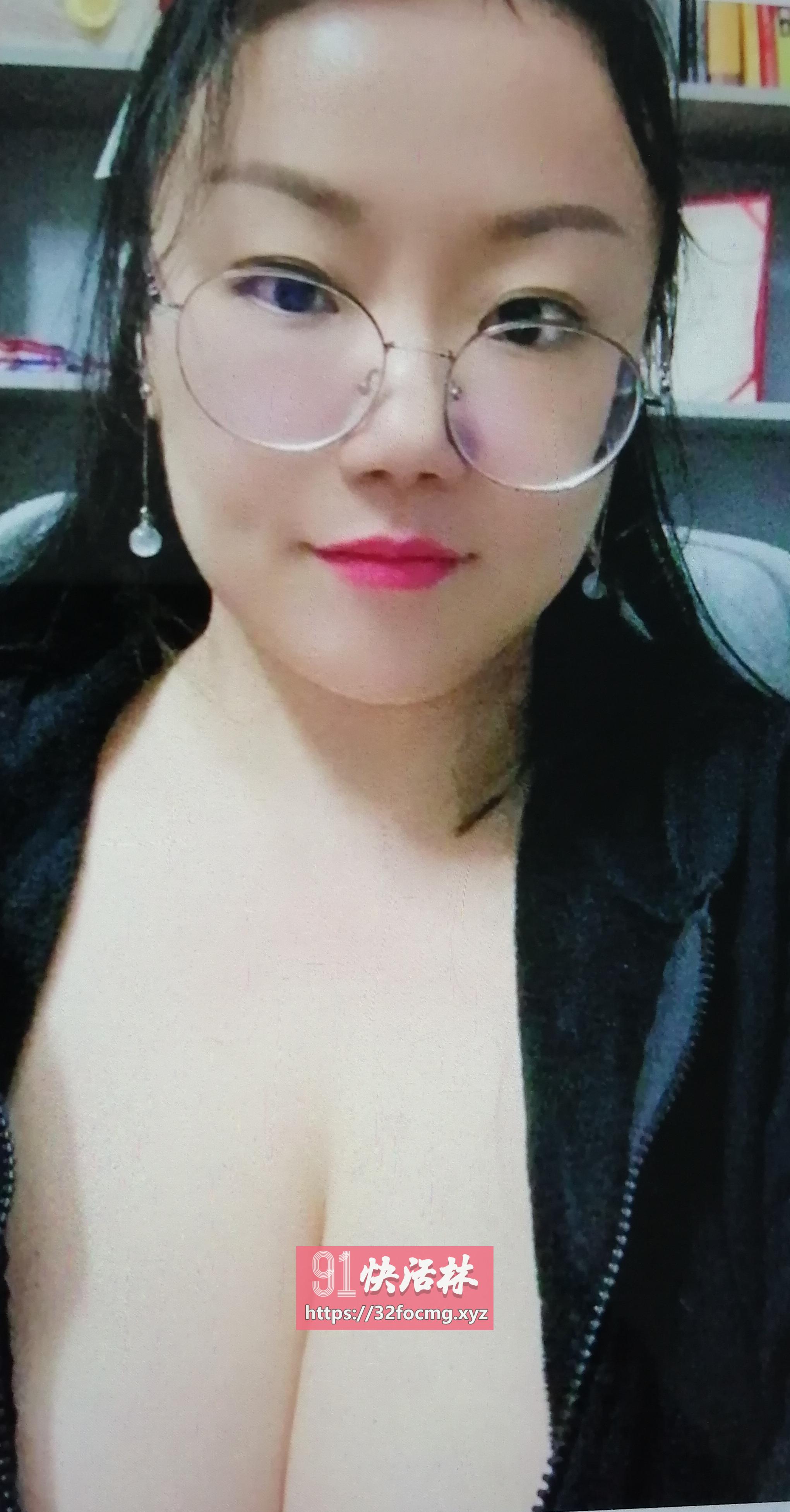 眼睛妹啵霸真骚