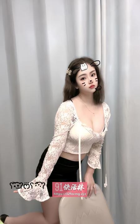 极品长腿翘臀骚女